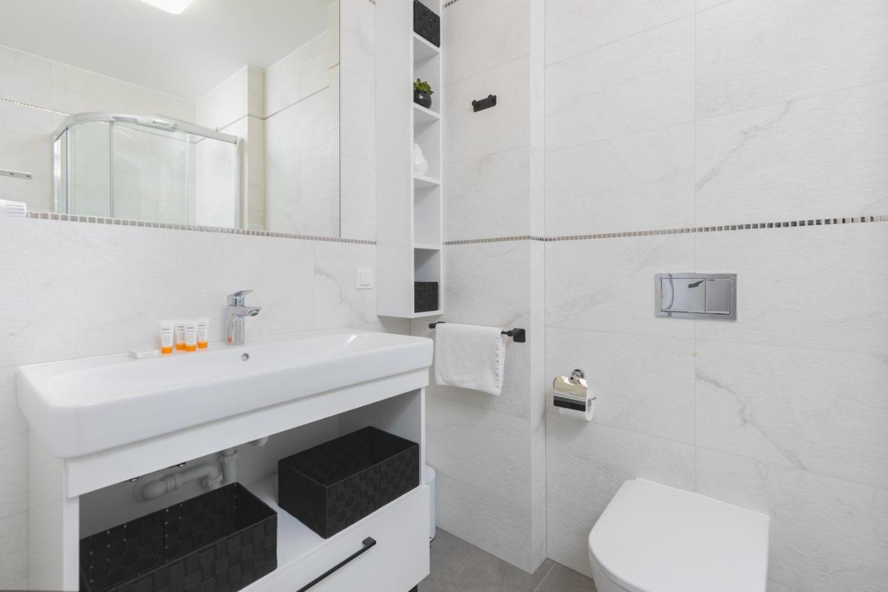 Kasprowicza Apartments Kolobrzeg By Noclegi Renters Exterior photo